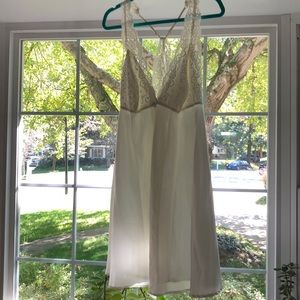 White satin and lace chemise 2x by Flora